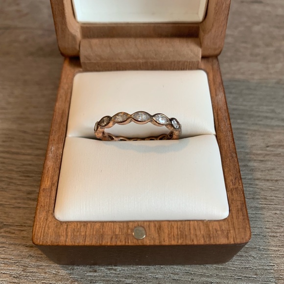 BOGO 💍Beautiful Rose Gold & Gem Ring💍 - Picture 2 of 5